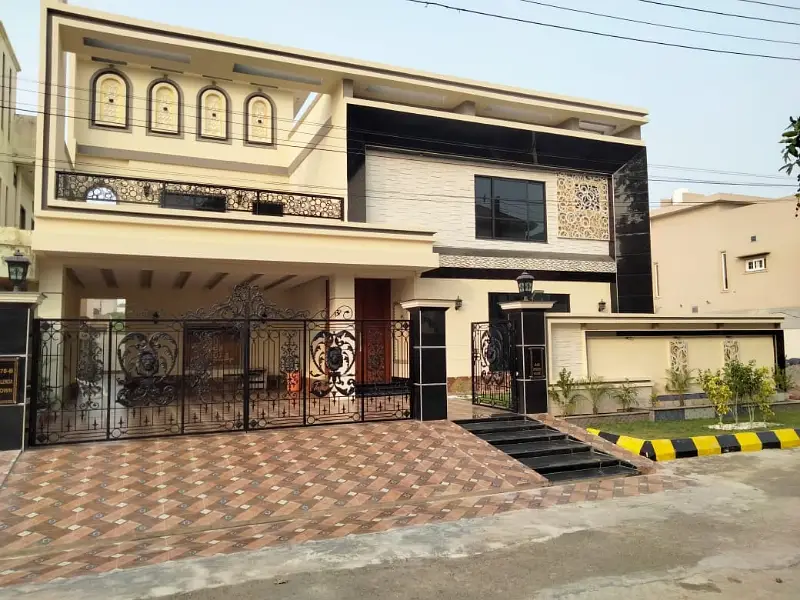 1 knal house for sale in velencia town b block Lahore