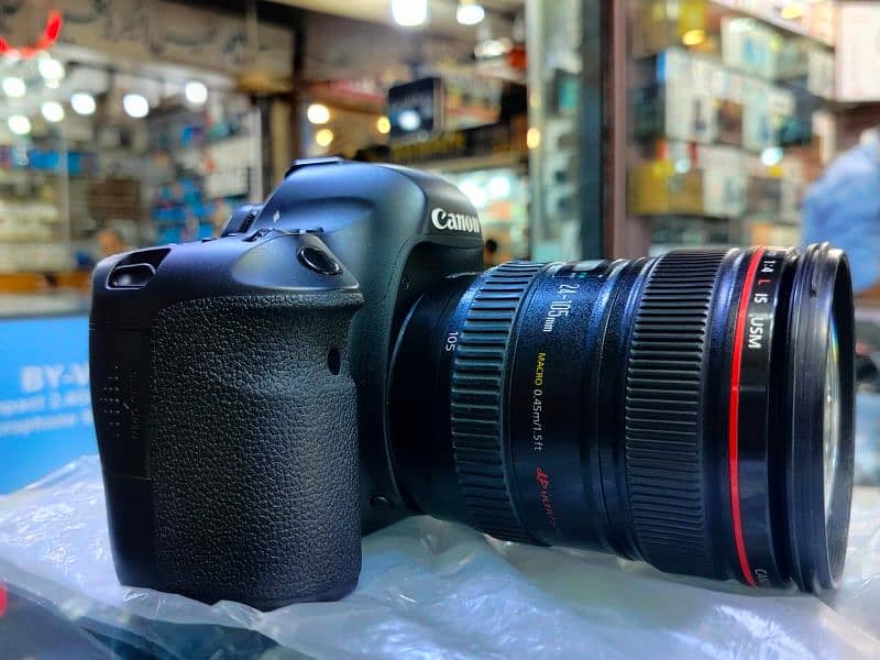 Canon 6D with 24-105mm 4L 5