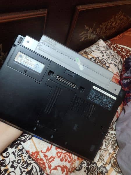 Dell latitude E4310  Windows 7 pro OA 1