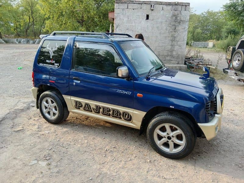 Mini pajero 1100cc manual 4/4 in excellent condition 2