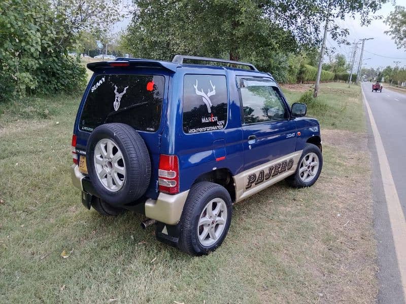 Mini pajero 1100cc manual 4/4 in excellent condition 17