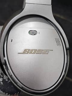 Bose Quiet Comfort 35 Noise Cancelling Headphones