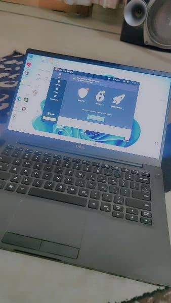 dell latitude 7400 1