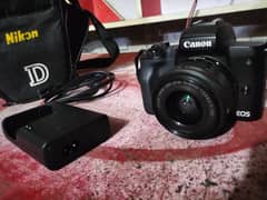 Canon M50 with 128 GB Card 0