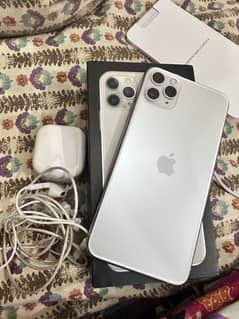 Iphone 11 pro max white