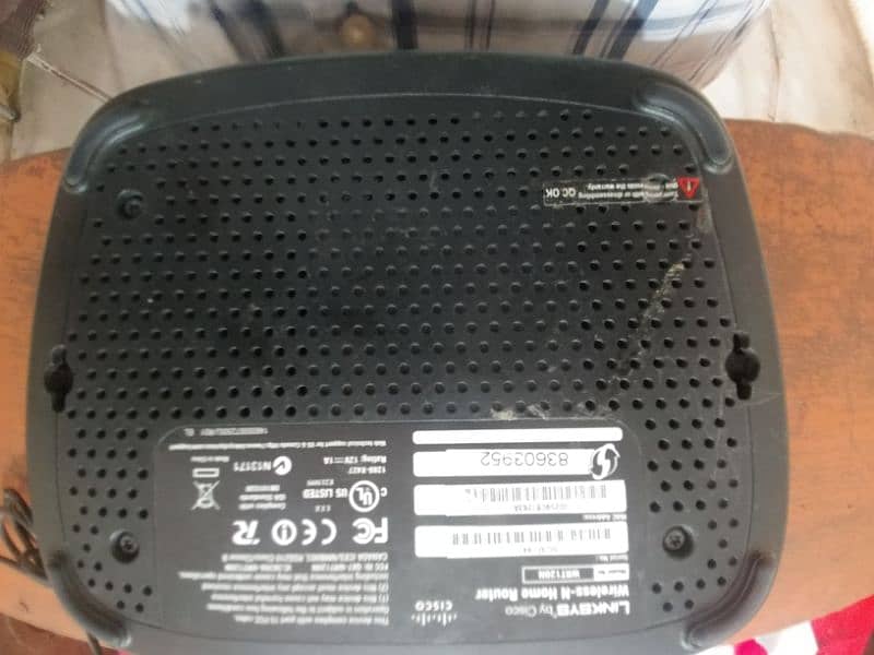 Cisco American wifi router for urgent sale 1