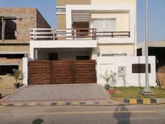 House Sized 9 Marla Available In DHA Defence - Villa Community