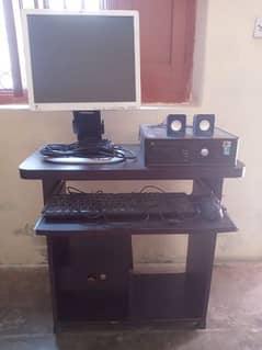 Complete setup, Table, CPU, HP LCD, Mouse, Keyboard, Speakers, Cables