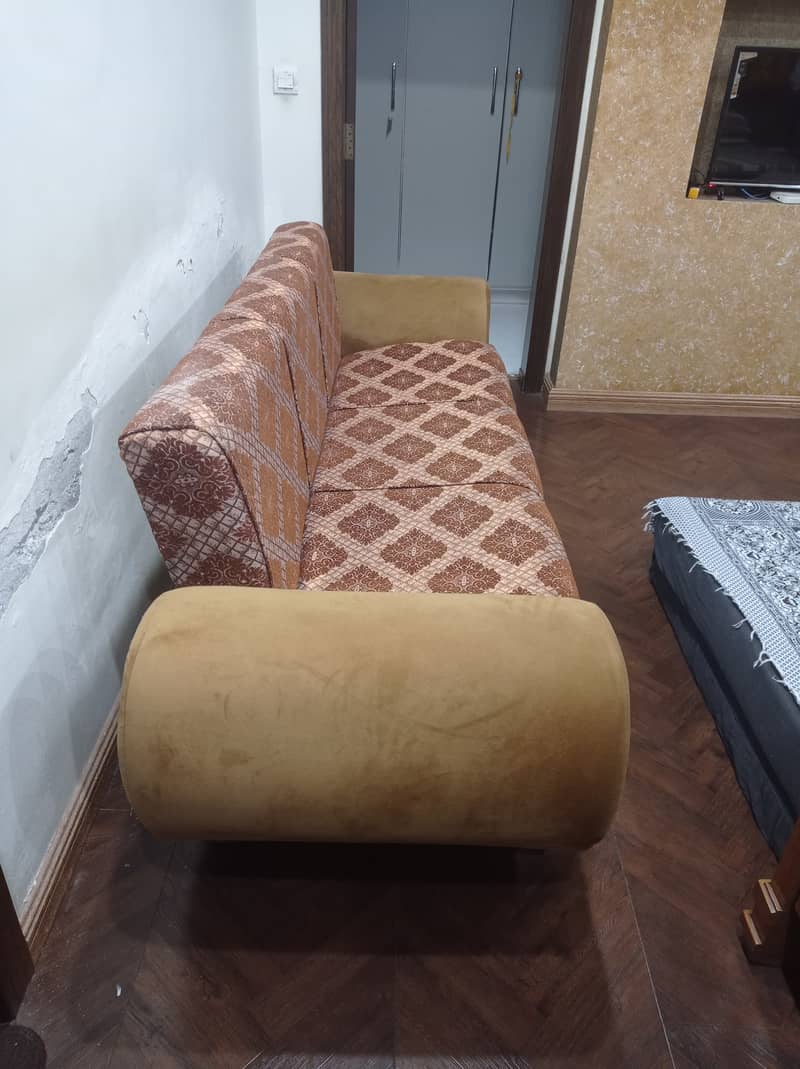 Sofa Come Bed Urgently Sale 1