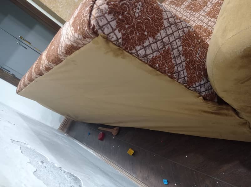 Sofa Come Bed Urgently Sale 2