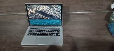 Macbook Pro 2014.13 inch 256GB dual core intel core i5 8GB Ram