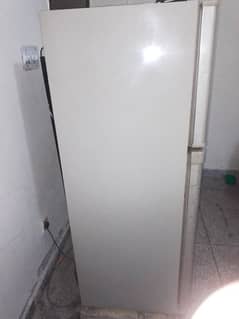 DAWLANCE FRIDGE AVAILABLE IN GOOD CONDITION