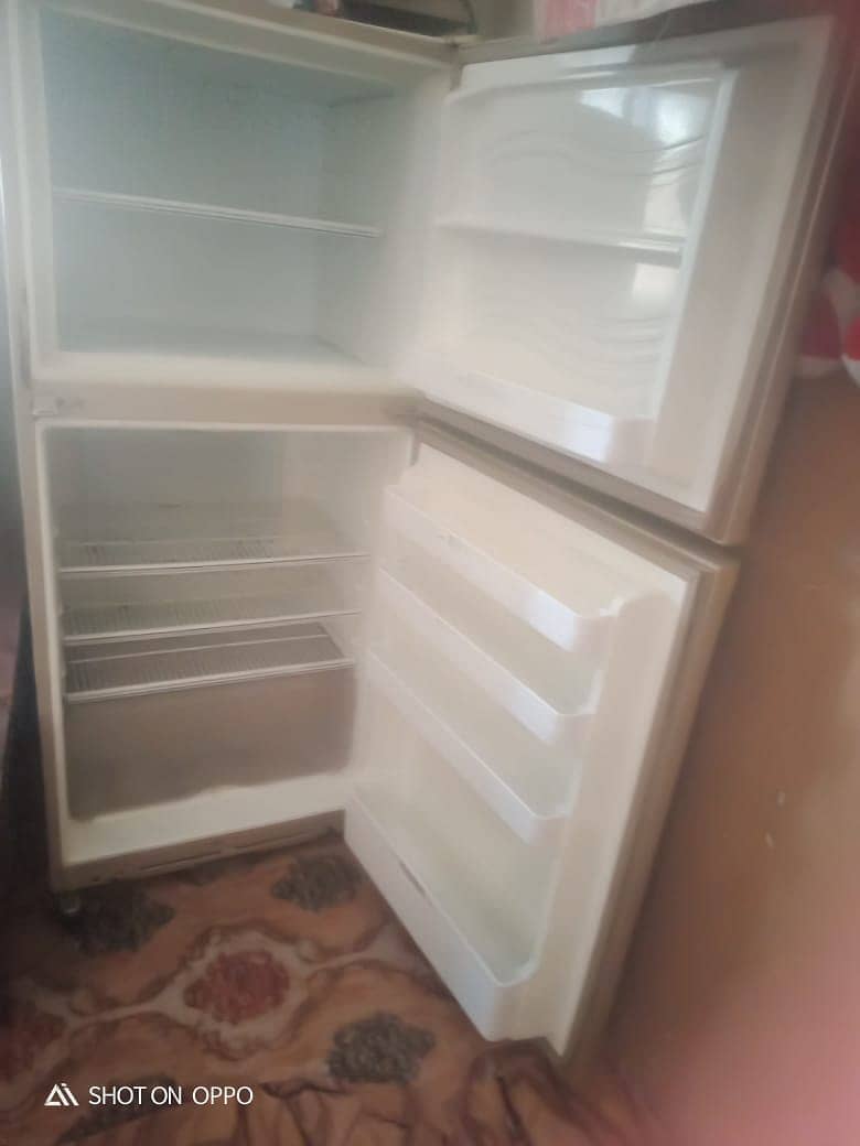 Dawalance Used Fridge for Sale 100% OK Large Size 1