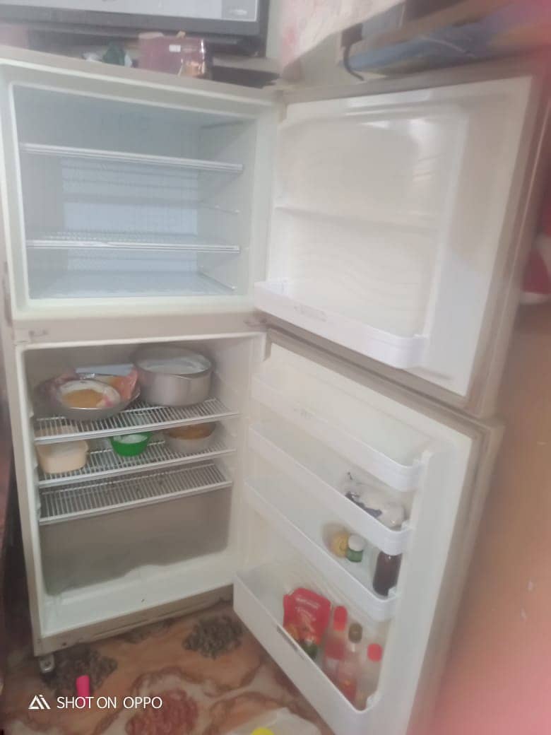 Dawalance Used Fridge for Sale 100% OK Large Size 2