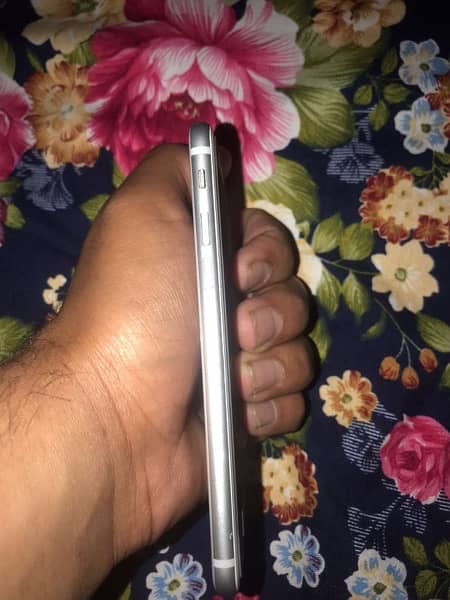 I phone 8 good condition 2