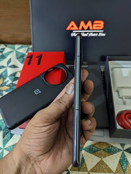 One Plus 11 16gb/256gb Full. Box Non PTA Sim Working 5