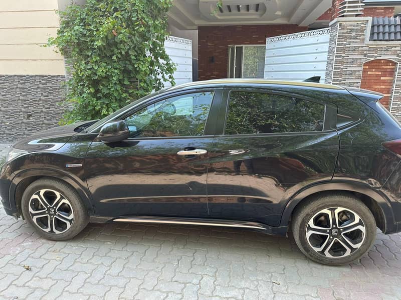 Honda Vezel Z 2016/2021 Model 1