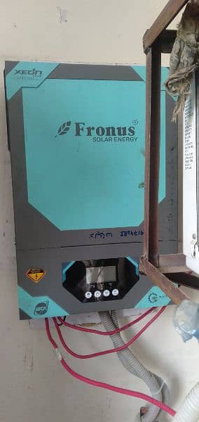 Fronus Inverter PV 3200 and two 2500 phoenix batteries 1