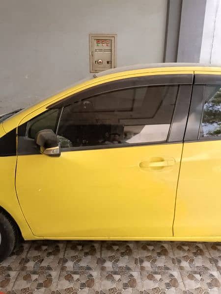 Toyota Vitz 2014/2016 5