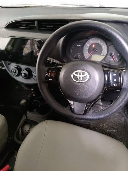 Toyota Vitz 2014/2016 12