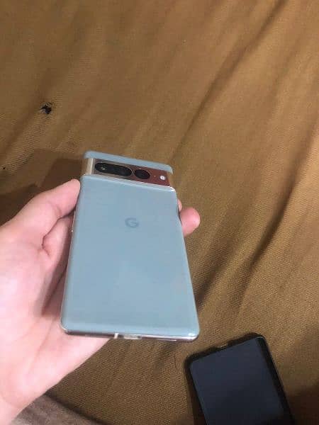 Google pixel 7 pro . waterpack. 12/128.03470535324whatsapp 0