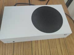 Xbox series S 512Gb(with brand new controller)