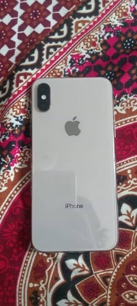 IPHONE xS 4