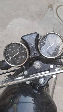 suzuki 150 only 8800 km driven