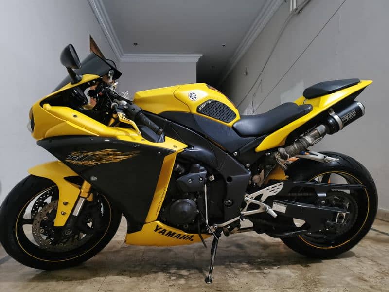 Yamaha yzf r1 2009 0