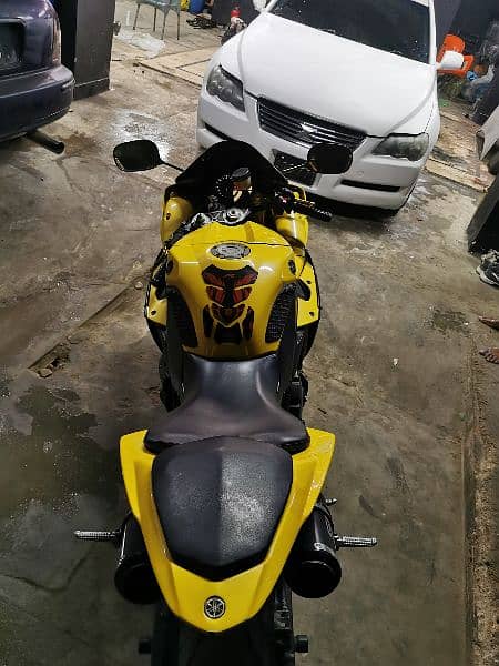 Yamaha yzf r1 2009 4