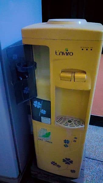 Water Dispenser with Refrigerator 1