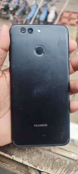 Huawei nova 2 plus 4/128 4