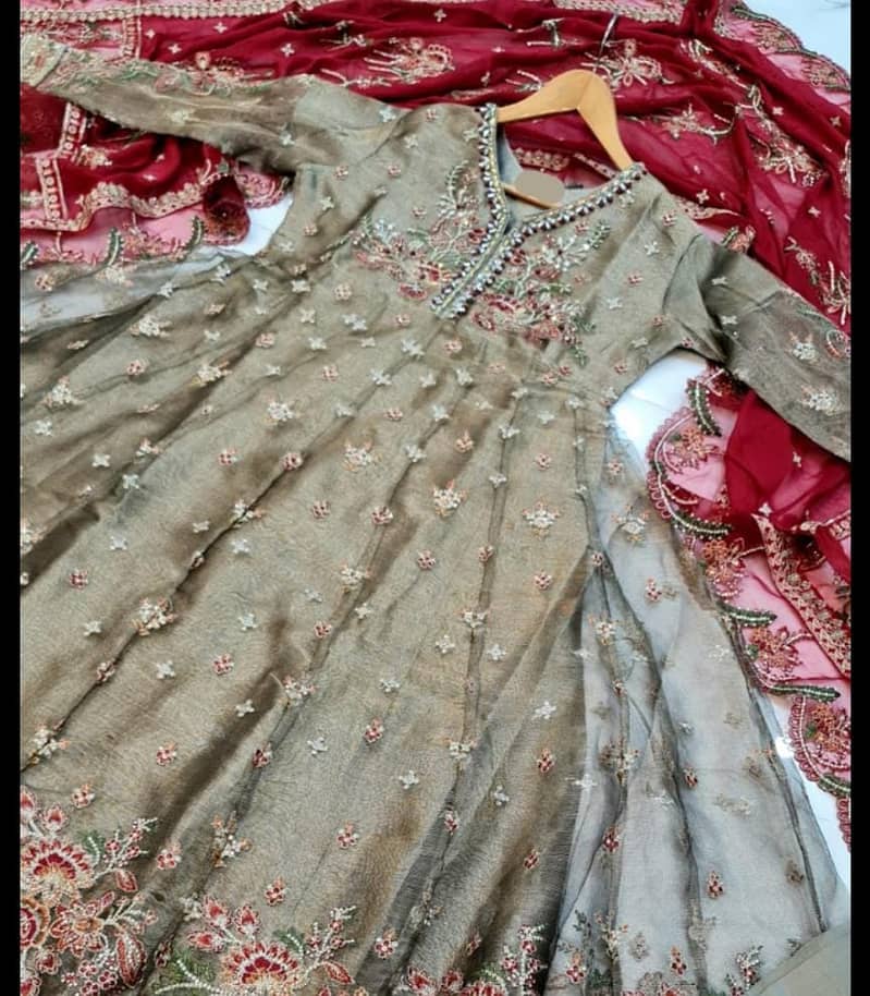 bridal lehnga | wedding dress | bridal maxi for sale 5