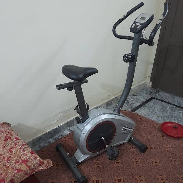 Static exercise bike 4