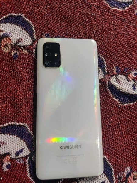 Samsung galaxy  a71.8+128 4