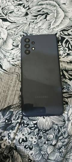 Samsung A13 4 GB 128GB WITH BOX AND CHARGER