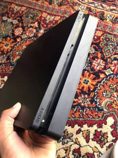 Playstation 4 Slim