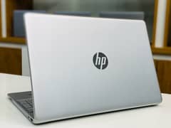 HP LAPTOP 15s AMD RYZEN 7 5700U 16GB RAM 256 SSD