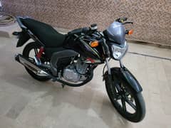 Suzuki GSX-125 model 2023 only 1500km driven brand new bike