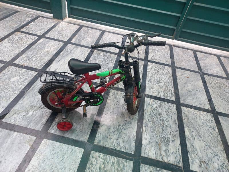 Kids Cycle in very Good Condition 2