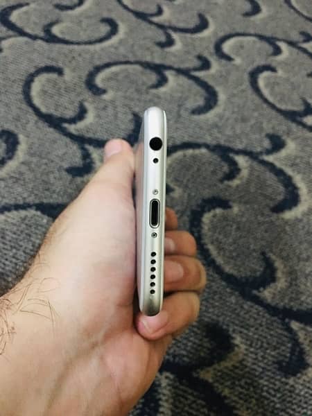 iPhone 6 silver color 10by10 condition on pta 1