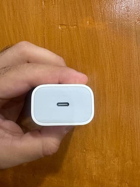 Apple Power Adapter / 20W USB-C 2