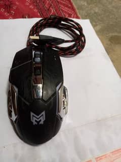 GM03 Professional gaming mouse with dpi buttons.