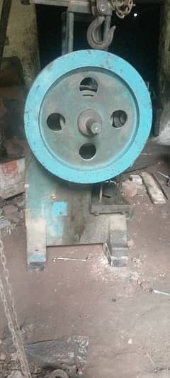 Power press capacity 25ton weight 630kg