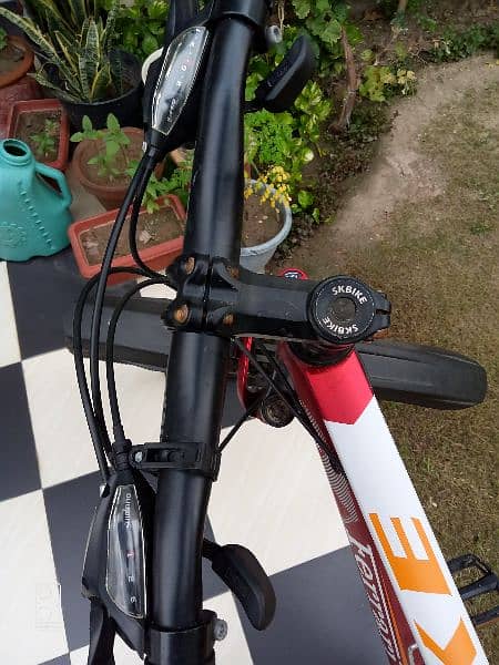 1 month used only brand new 24 speed mountain bike 4