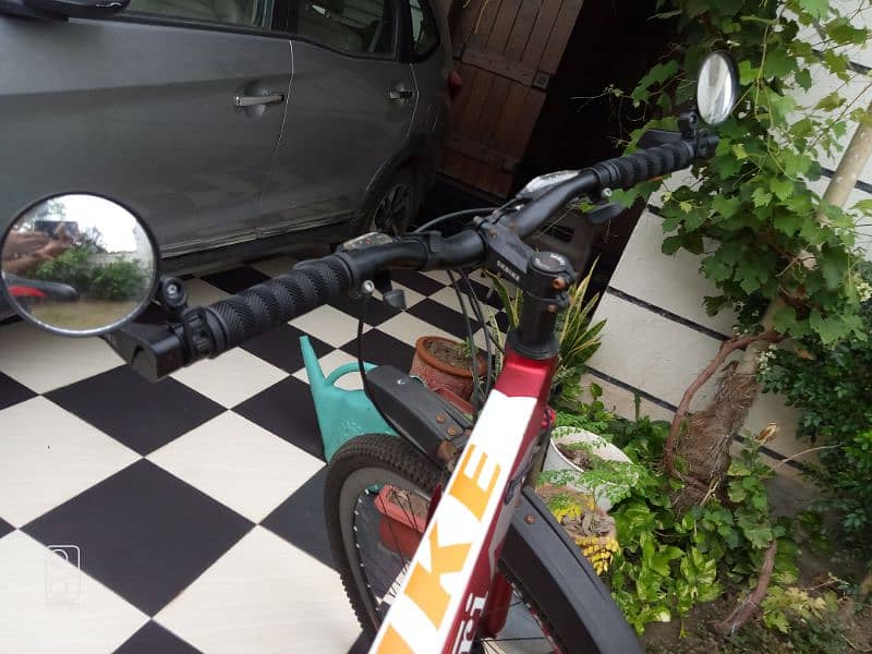 1 month used only brand new 24 speed mountain bike 10