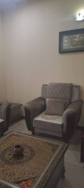 5 seater sofa set for  Sale 0