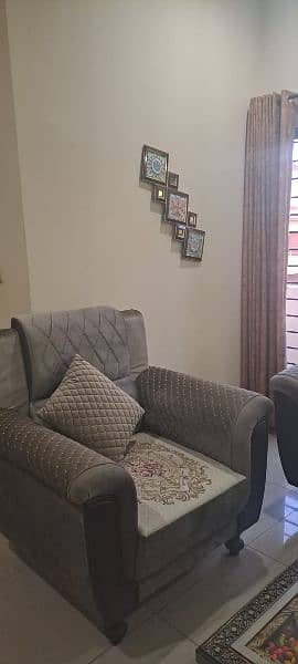 5 seater sofa set for  Sale 1