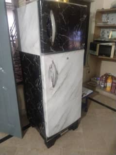 Refrigerator Hier Medium Size