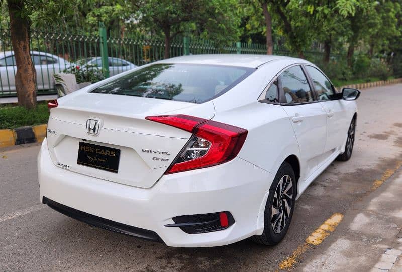 Honda Civic Oriel 2017 6